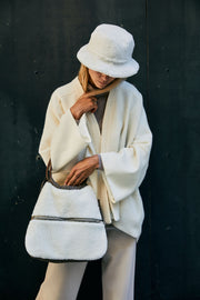 shopper with beautiful white merino lambskin and a large pocket with zipper