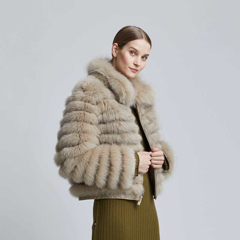 WOMEN'S FUR COATS & VESTS