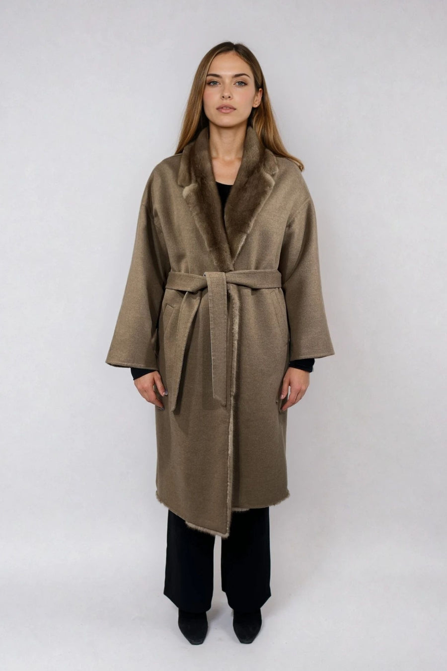 CASHMERE-WOOL COAT WITH MINK FUR TRIM