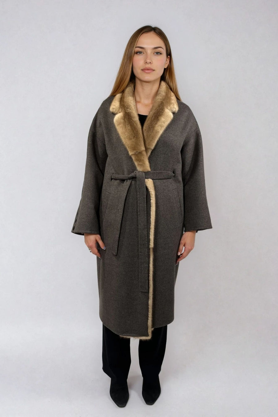 CASHMERE-WOOL COAT WITH MINK FUR TRIM