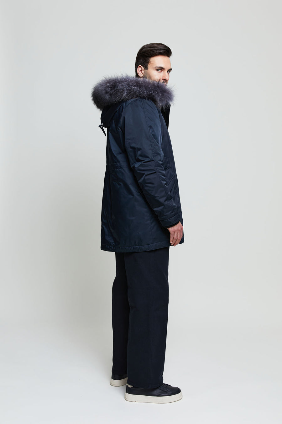 MEN'S SHORT PARKA WITH FOX FUR LINING AND FINNRACCOON