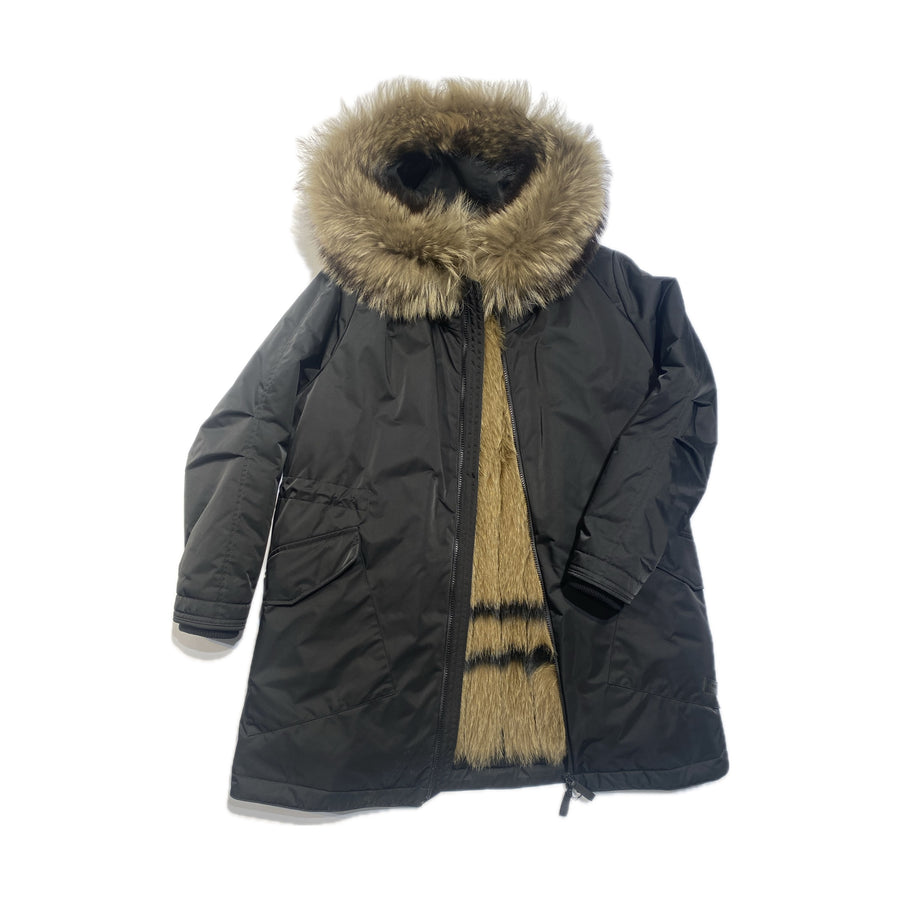 SHORT WOMEN'S PARKA WITH FUR LINING AND HOOD