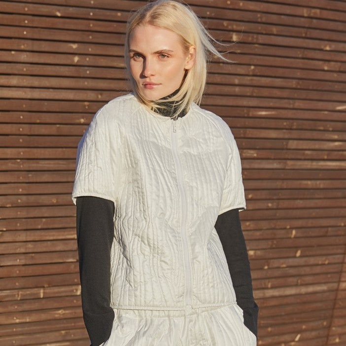 QUILTED SHORT SLEEVE JACKET